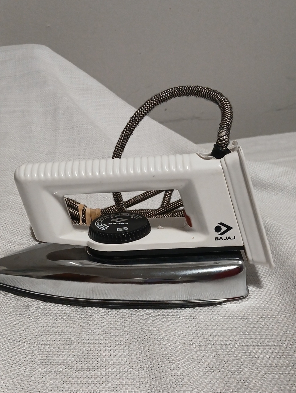 BAJAJ White and Chrome Dry Iron - Classic Electric Iron